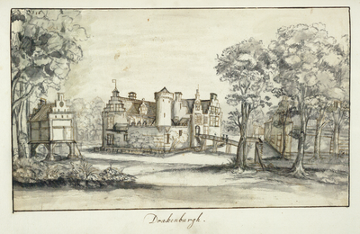 135423 Gezicht op de voorgevel van het omgrachte kasteel Drakenburg bij Baarn met links de duiventil en rechts de ...